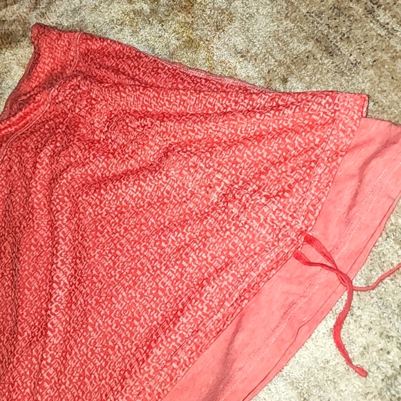 ** 2/$25 ** Athleta Crossroads Burnout Skirt in Watermelon 🍉 - Picture 3 of 10